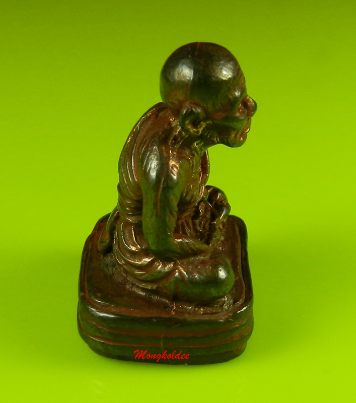 หลวงปู่ทวด พิมพ์เบตงเลขใต้ฐาน เนื้อนวะกลับดำ รุ่นกฐิน ปี42 วัดช้างให้ No.1593 สภาพสวย