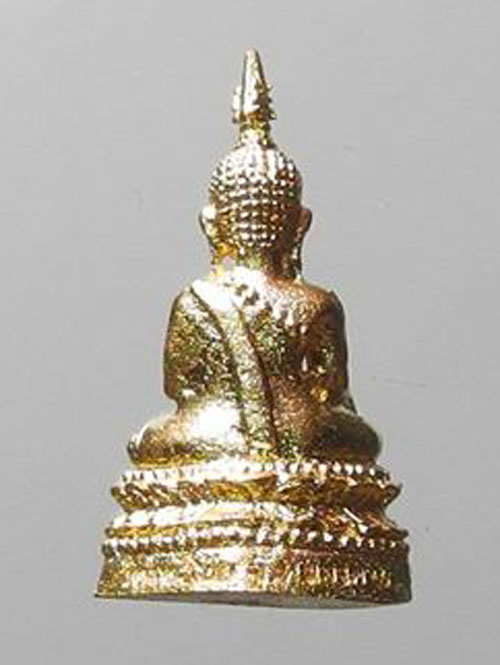 พระชัยวัฒน์หลวงพ่อพระใส หนองคาย รุ่นแผ่บารมี ปี 58 ชุบทอง ประสบการณ์ฟ้าผ่าไม่ตาย