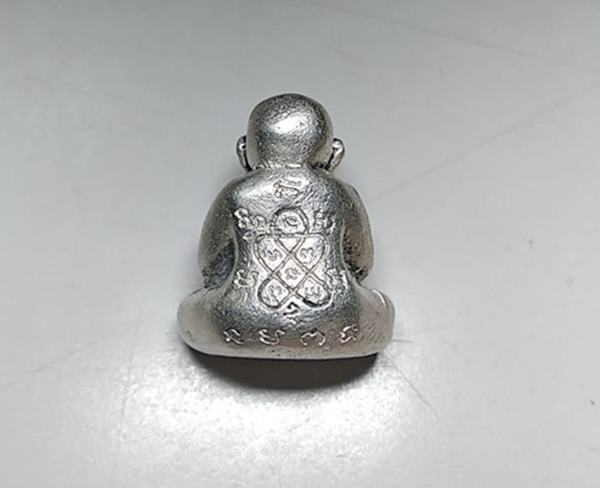 เบาๆๆเคาะเดียวเเดง...พระปิดตามหาลาภหลวงพ่อสาคร....เนื้อเงินพิมพ์ใหญ่พร้อมกล่องรับประกันแท้ตามกฎครับ