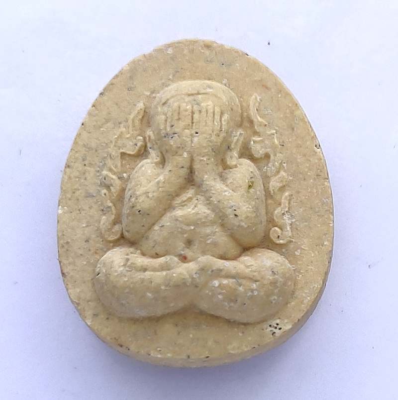 พระปิดตากนกข้าง หลวงปู่เหรียญ วรลาโภ  รุ่นถวายพระพร ปี 2539