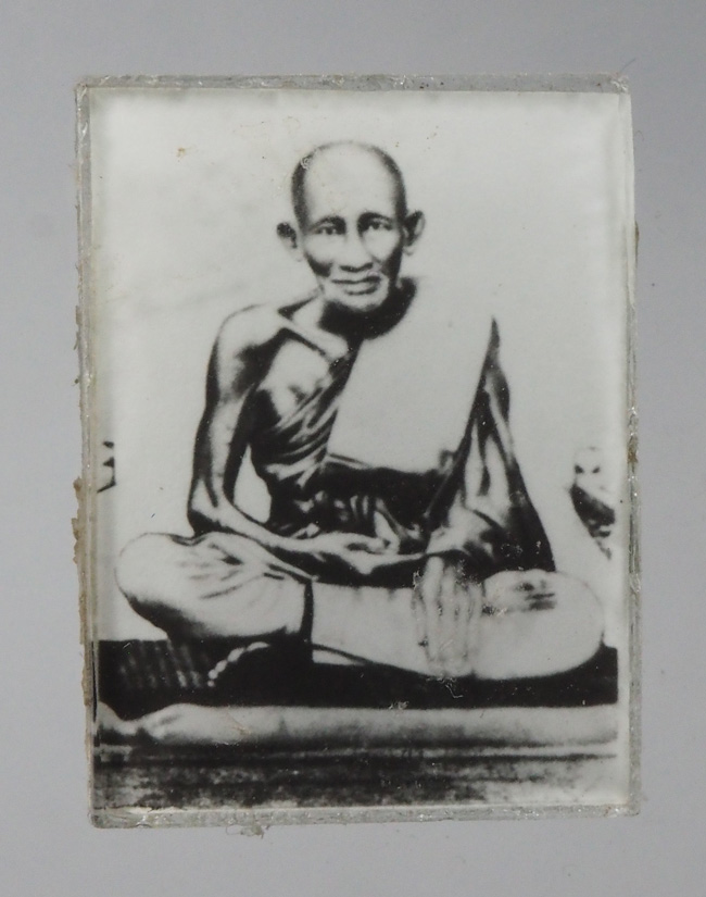 20บาท...รูปถ่ายอัดกระจก ไม่ทราบที่///G526