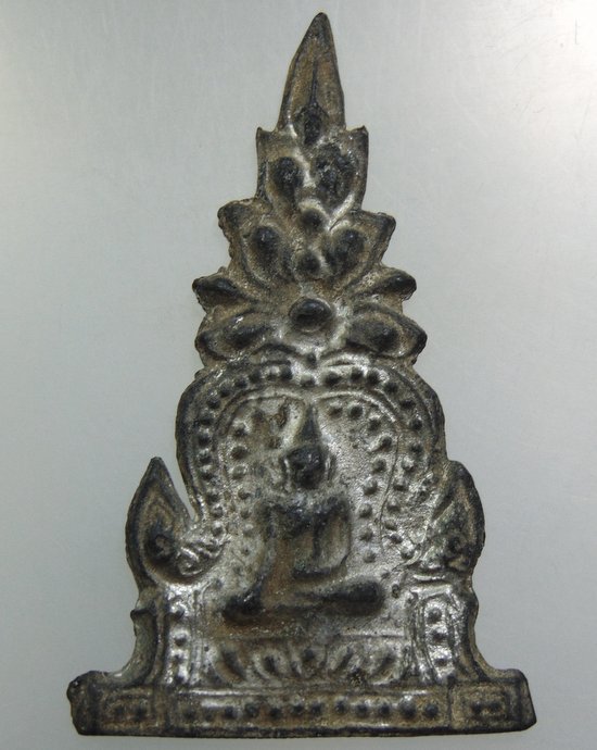 ๒๐ พระพุทธเนื้อชิน 