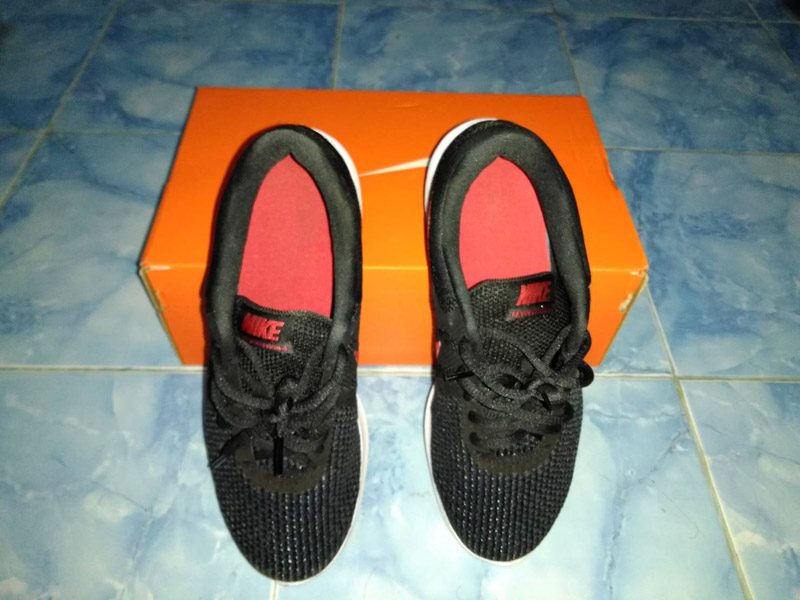NIKE Revolution 4 เบอร์ 7 แท้ๆๆ  +++ ใหม่แกะกล่อง  95 % +++