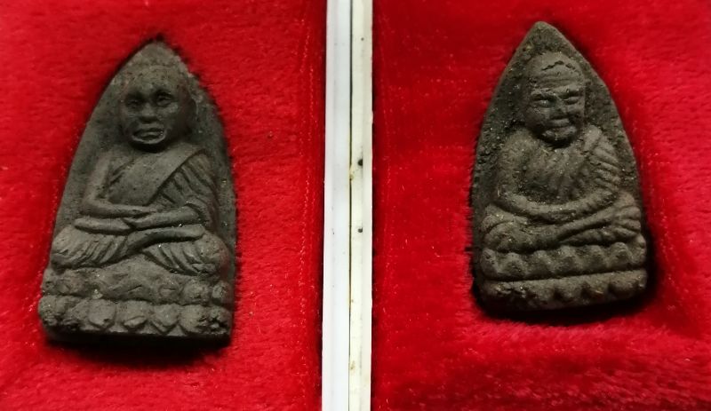 หลวงปู่ทวดรุ่นสร้างศูนย์ศืลปาชีพปี37สวยๆพร้อมกล่อง2องค์