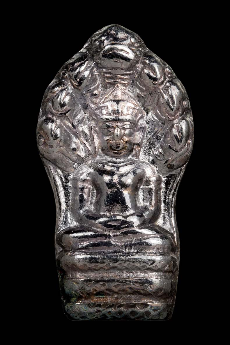 พระนาคปรกใบมะขาม อาจารย์นอง วัดทรายขาว ปี2540 เนื้อเงิน สร้างน้อยมากๆ หายากครับ