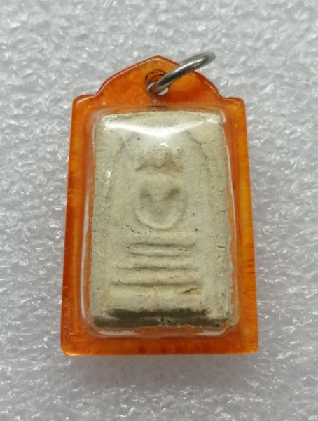 พระสมเด็จพิมพ์คะแนนหลวงปู่นาคเลี่ยมเก่าครับ