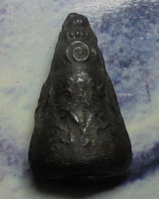 พระปิดตาหลวงพ่อเกิด วัดสะพาน