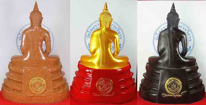 พระบูชา พระพุทธโสธร เนื้อกระเบื้องหลังคาโบถส์ + องค์สีทอง + ผสมแร่เหล็กน้ำพี้ ใต้ฐานปั๊มยันต์พร้อมกล