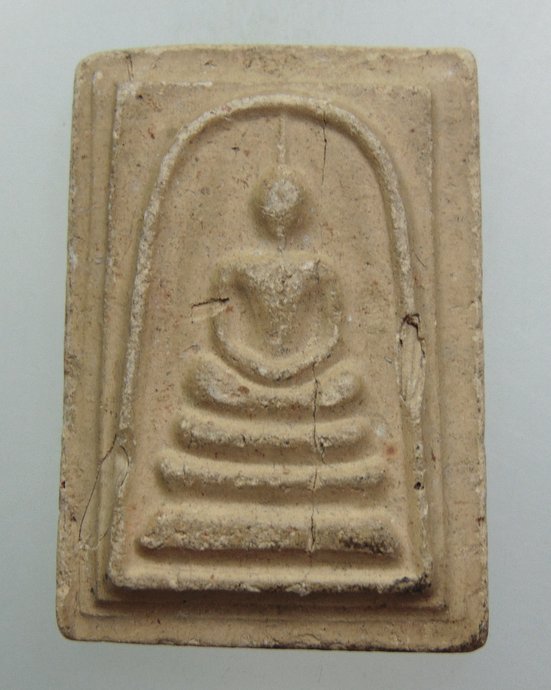 ๒๐ พระสมเด็จเนื้อกระเบื้องหลังคาวิหาร วัดเกษไชโยฯ ปี๒๑ พิธีใหญ่