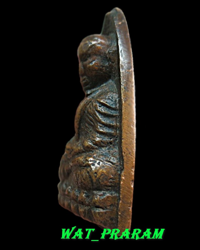 หลวงปู่ทวดปั๊มซ้ำ พิมพ์ใหญ่ สองชาย  ปี05 