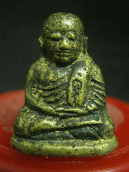 หลวงพ่อเงิน ฟ้าคำรณ 