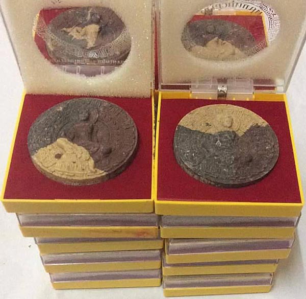 เปิดวัดใจครับ!!! 30 องค์ จตุคามรามเทพ รุ่น เจ้าสัวยุค 8 เนื้อว่านลายเสือ 5 CM.