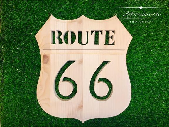 ROUTEูู66 ป้ายไม้สนสวยๆ
