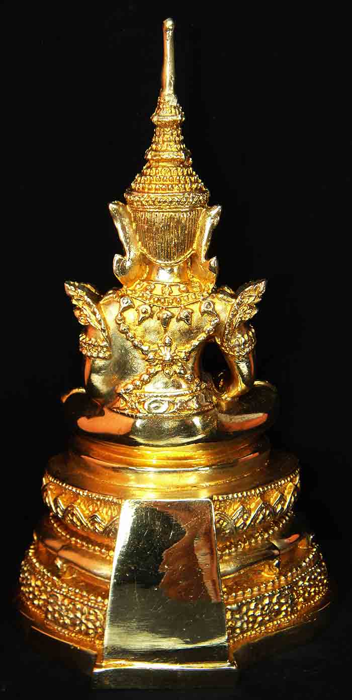 พระพุทธรูปทรงเครื่องจักรพรรดิ์ เนื้อทองเหลืองขัดมัน
