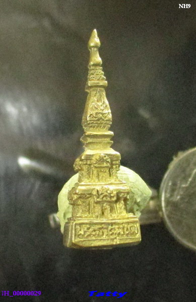 รูปหล่อพระธาตุพนม