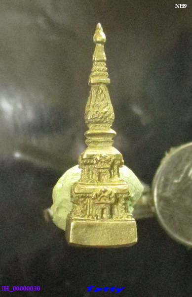 รูปหล่อพระธาตุพนม