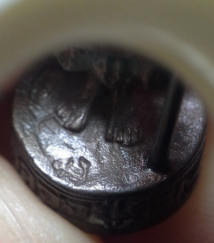 รูปหล่อหลวงปู่ศุข วัดปากคลองมะขามเฒ่า ปี 45 รุ่นสร้างศาลหลวงปู่ศุข ที่ จ.ชุมพร เนื้อนวะ ตอกโค๊ต # 2 