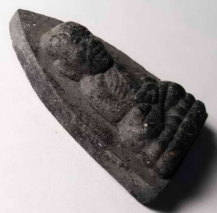 150 บาท หลวงปู่ทวดเนื้อว่าน ออกวัดไทรใต้ อำเภอเมือง จังหวัดนครสวรรค์ สร้างปี 2542   boxp9 