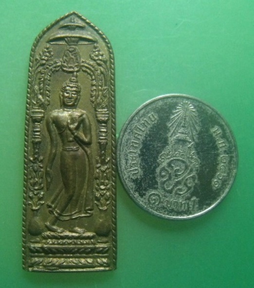 **วัดใจ**พระลีลากำแพงนิ้ว รุ่นแรก หลวงพ่อดี วัดพระรูป จ.สุพรรณบุรี ปี ๒๕๓๖**สวยๆ เชิญชมครับ