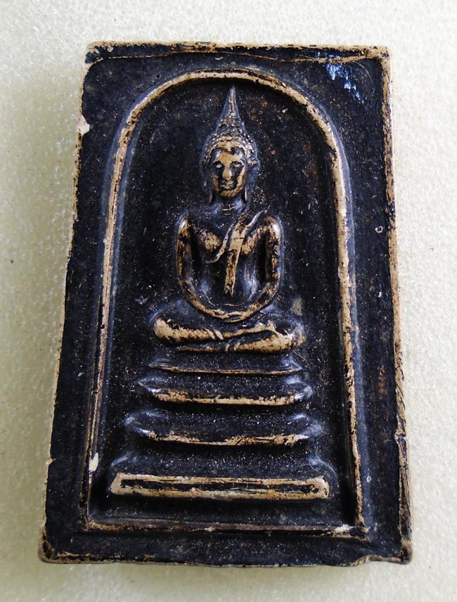 20บาท... สมเด็จหลวงพ่อขอม เนื้อดิน วัดไผ่โรงวัว ///G982