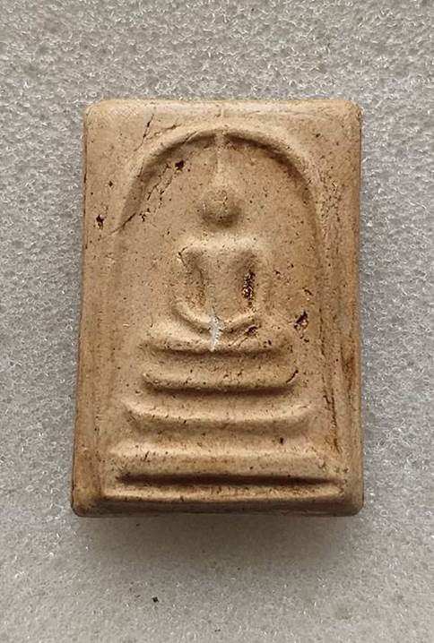 หลวงปู่ลำภู พิมพ์ใหญ่ เกศทะลุซุ้ม