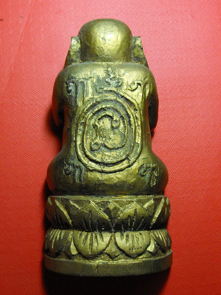 พระปิดตาไม้แกะ เก่ามีอายุ ขนาดบูชา 3.5นิ้วX7.5นิ้ว