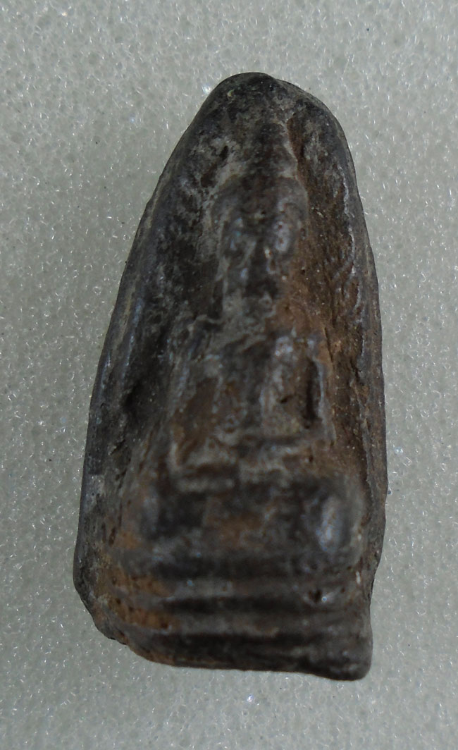 20บาท...พระรอด เนื้อผงใบลาน ไม่ทราบที่///H96