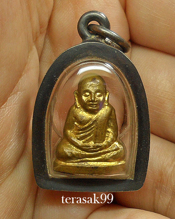 หลวงพ่อเงิน รุ่น 99 ดาวตรีคูณ ปี2529 พิมพ์เล็ก ออกวัดท้ายน้ำ เลี่ยมกรอบเงินสวยๆ(องค์ที่2)
