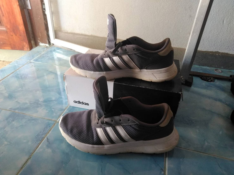 รองเท้าวิ่ง adidas เบอร์ 42 +++ แท้ +++
