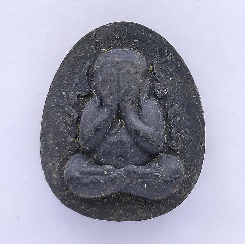 พระผงปิดตาหลวงปู่เหรียญ วรลาโภ วัดอรัญบรรพต จ.หนองคาย รุ่นถวายพระพร ปี 2539