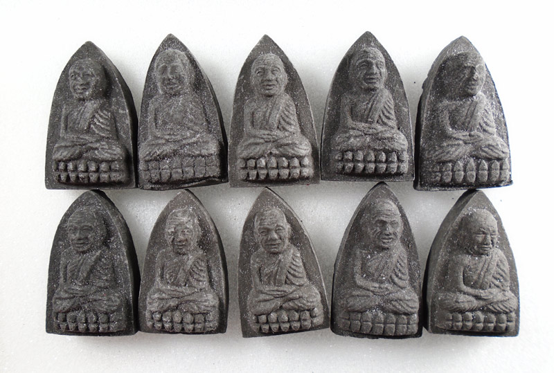 20บาท...พระหลวงปู่ทวด เนื้อว่าน ไม่ทราบวัดที่ออก 10 องค์ ...5