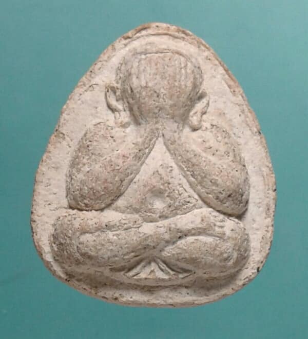 พระปิดตาแช่น้ำมนต์ หลังยันต์สาม ไม่ทราบวัดออก   เคาะเดียวแดงครับ