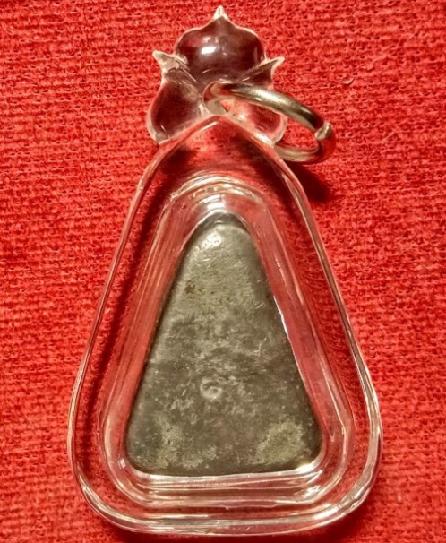 พระนางพญา ชุดไตรภาคี เนื้อชินตะกั่ว หลวงปู่โต๊ะ วัดโคนอน ปี15 หลวงปู่โต๊ะร่วมปลุกเสก..เคาะเดียวแดง..