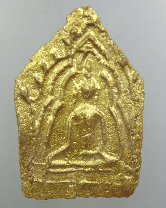 ๒๐ พระขุนแผนแขนอ่อน เนื้อผง ทาทอง