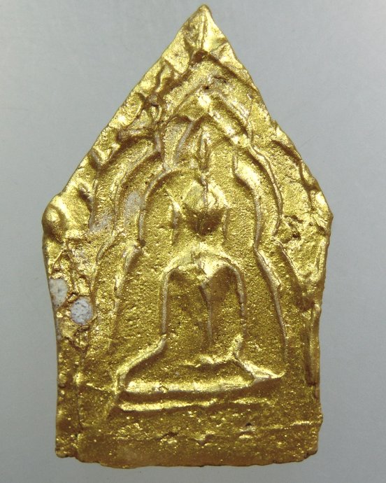 ๒๐ พระขุนแผนแขนอ่อน เนื้อผง ทาทอง