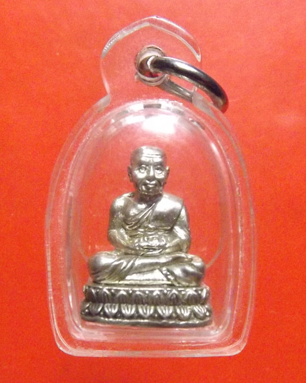 รูปหล่อ เนื้อเงิน หลวงปู่ทวด วัดช้างไห้ ตอกโค๊ดศาลา เลข712