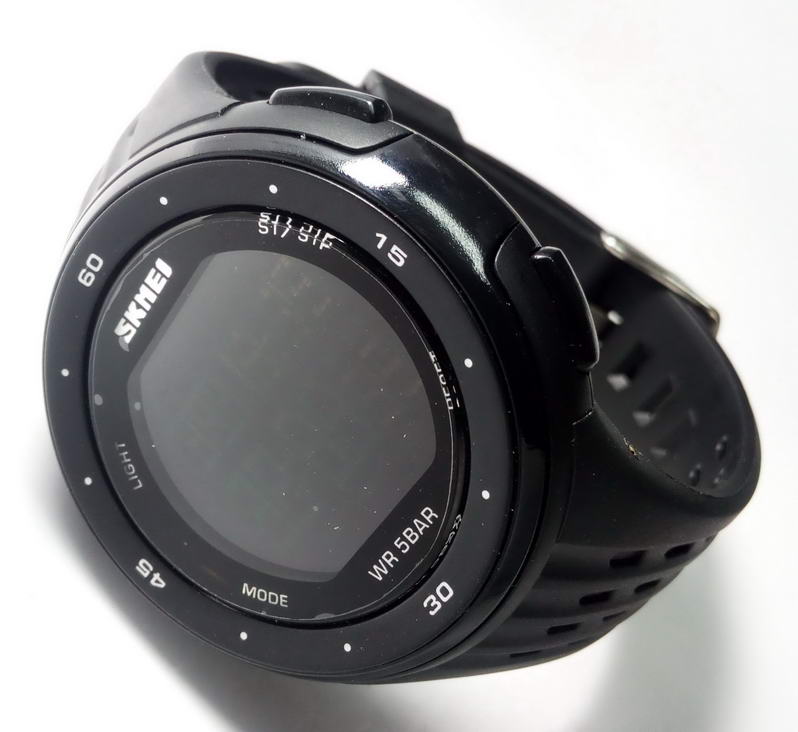 190 บาท SKMEI นาฬิกาข้อมือ ดิจิตอล รุ่น 1219 สีดำ พร้อมกล่องเหล็กเเละการ์ด
