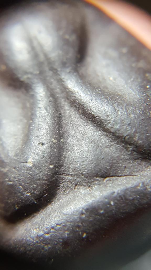 พระปิดตาเนื้อผงคลุกรักพิมพ์หลังแบบเจ้าคุณวิเชียร วัดเครือวัลย์ จ.ชลบุรี #ผงเก่าหลวงปู่แก้ว 