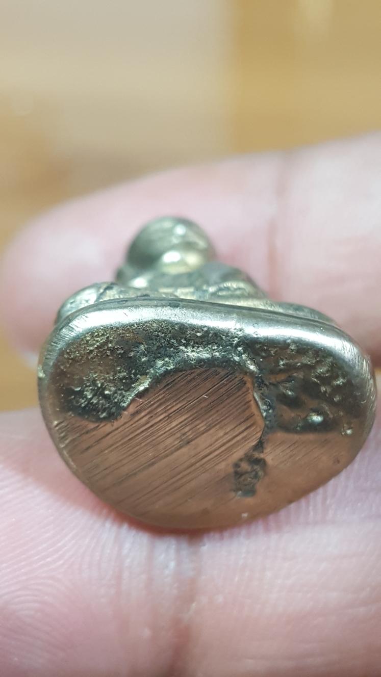 รูปหล่อเหมือนหลวงพ่อเงิน กรุวัดเขาพระใต้ เนื้อสีออกไปทางนาค