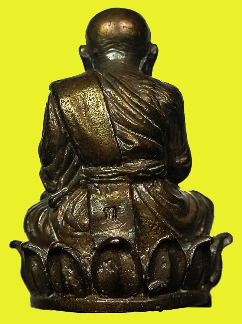 รูปหล่อเศรษฐีใหญ่หลวงปู่ทวด เนื้อนวโลหะหล่อโบราณรุ่นแรก วัดเสมาเมือง หมายเลข 42 ปี 2552