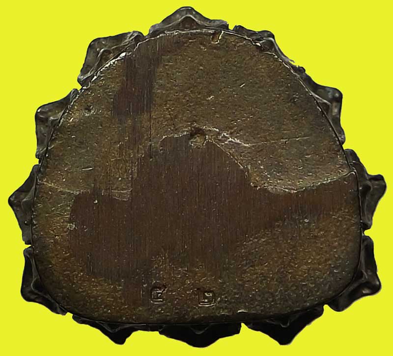 รูปหล่อเศรษฐีใหญ่หลวงปู่ทวด เนื้อนวโลหะหล่อโบราณรุ่นแรก วัดเสมาเมือง หมายเลข 42 ปี 2552