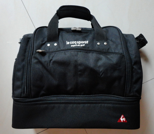 กระเป๋า Lecoq Sportif ของแท้ แบรนด์ตราไก่ สวยเฉียบ สีดำ มีช่องใส่เอนกประสงค์ด้านล่าง