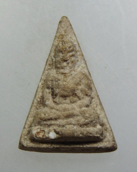 ๒๐ พระเนื้อผงหลังยันต์
