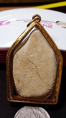 พระยอดขุนพล กรุวัดกุฎีทอง สวยเดิมพร้อมเลี่ยมทองหายากไม่ค่อยพบเห็นครับ