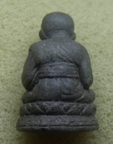 **วัดใจ**หลวงปู่ทวดเนื้อว่านลอยองค์ วัดสะบ้าย้อย ใต้ฐานฝังตะกรุด ประสบการณ์เครื่องบินตก**สวยๆ เชิญชม