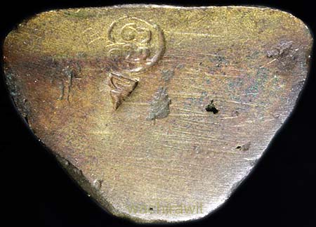 *รูปหล่อหลวงพ่อเงิน วัดตะพานหิน พิจิตร ปี๒๕๒๕ ทองเหลืองตอกโค๊ด*