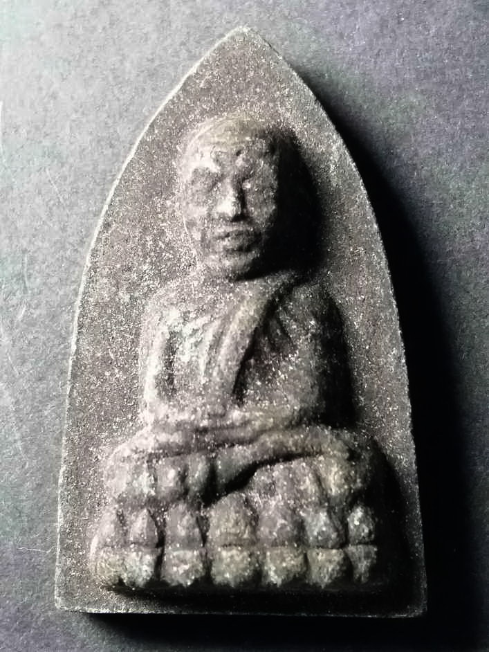 20 บาท หลวงปู่ทวด วัดช้างให้ จังหวัดปัตตานี ไม่ทราบปีที่สร้าง  องค์ที่ 1  BOX IMPERAIL