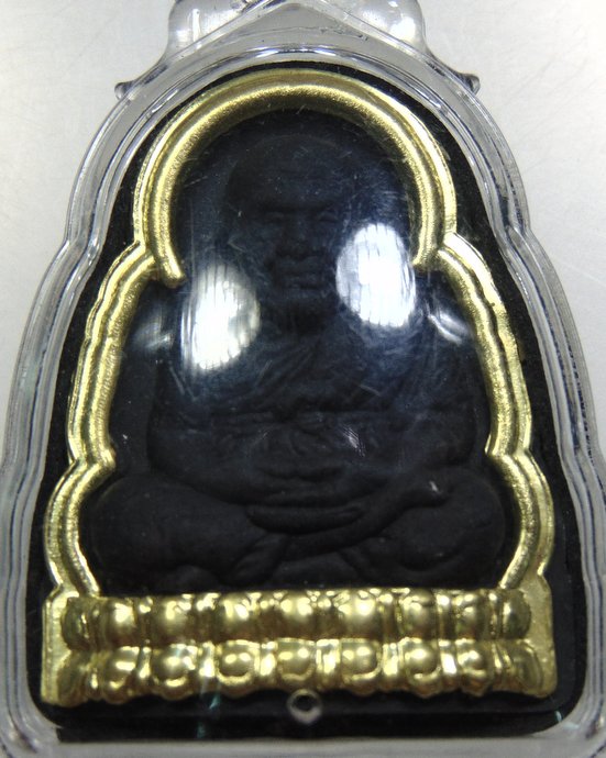 ๒๐ หลวงปู่ทวดเนื้อว่านจับขอบทองไมครอน วัดเขาหลาว จ.ราชบุรี (หลวงพ่อจำเนียร ปลุกเสก)