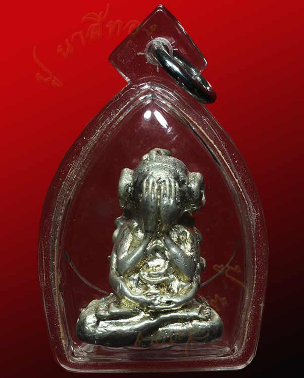 พระปิดตา พุทโธ รุ่น ๑ เนื้อเงิน ๑ ใน ๕๙ องค์ พ่อท่านตุด จนฺทวโส ที่พักสงฆ์ สุสานหารคอกช้าง จ.สงขลา