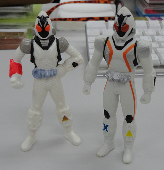 หุ่นฟิกเกอร์โมเดล Kamen Rider ขยับได้ จัดไปทีเดียว2ตัว ของแท้จากญี่ปุ่น
